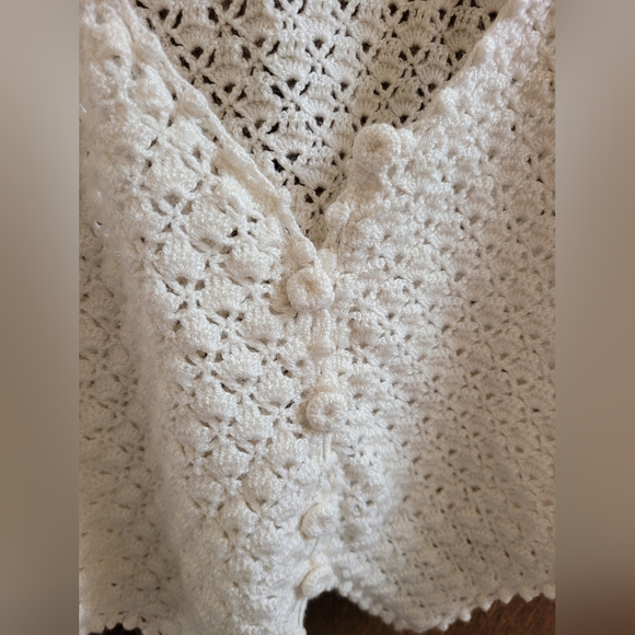 Crochet cottage core vest - Picture 2 of 4